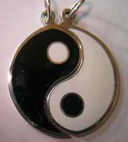 colgante yin-yang